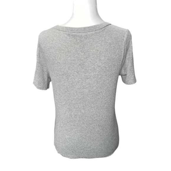 5/$25 Lucky Brand Ribbed Heather Gray Short-Sleeve Crew Tee - Picture 3 of 7